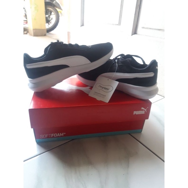 Sepatu Puma anak laki-laki