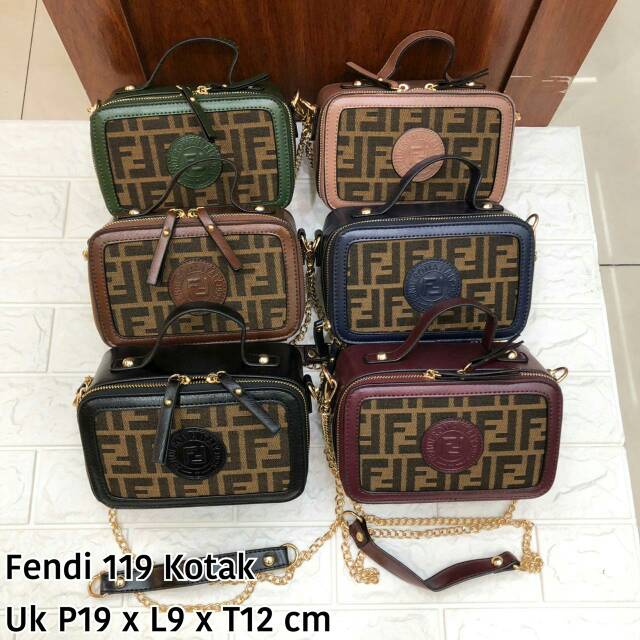 

Fendi 119 Kotak Kulit Combi Canvas Uk P19 x L9 x T12 cm 2 pcs bisa 1 kg