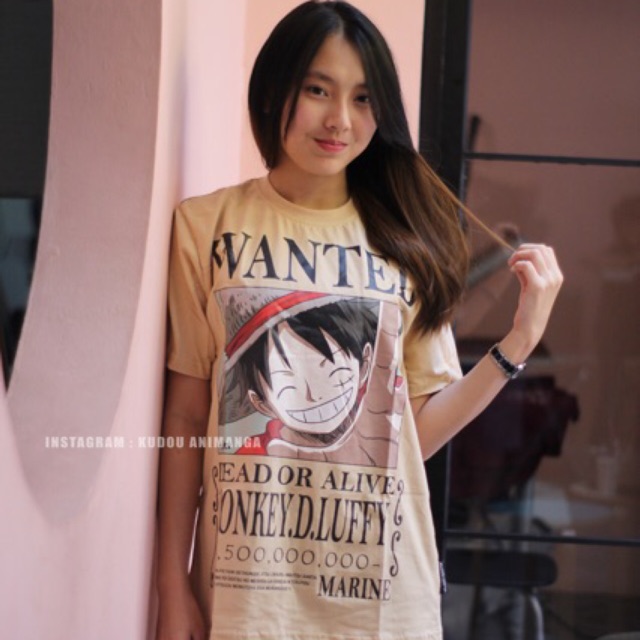 Kaos Luffy wanted Cream 1,5M Berry