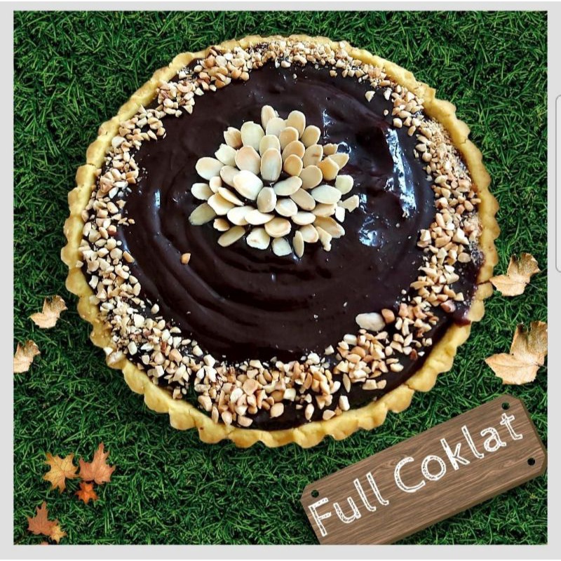

PIE SUSU FULL COKLAT TOPING KACANG & ALMOND 22CM