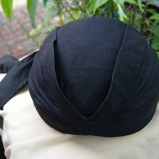 Blangkon/ blangkon hitam/ blangkon jogya dengan sliwir/blangkon sunan kalijaga