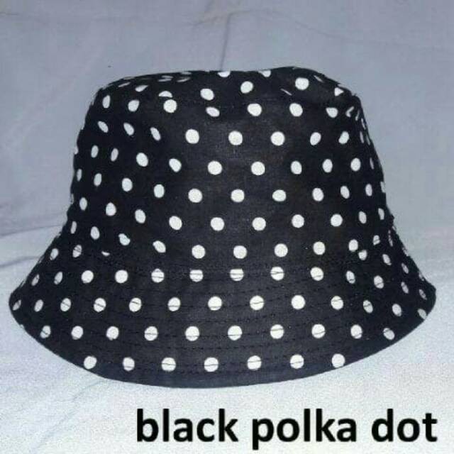 Topi bucket hat polka hitam putih