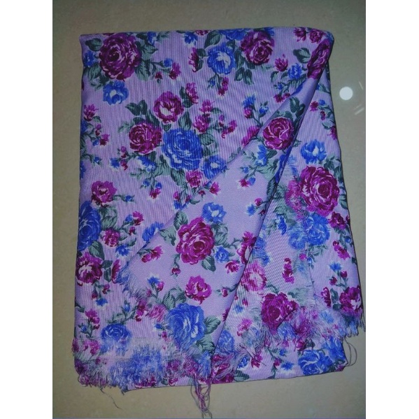 Jilbab Hijab Segi empat motif bunga ungu