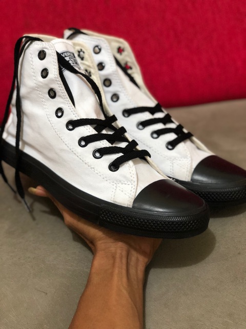 Sepatu Chuck Taylor fullblack height boot/tinggi