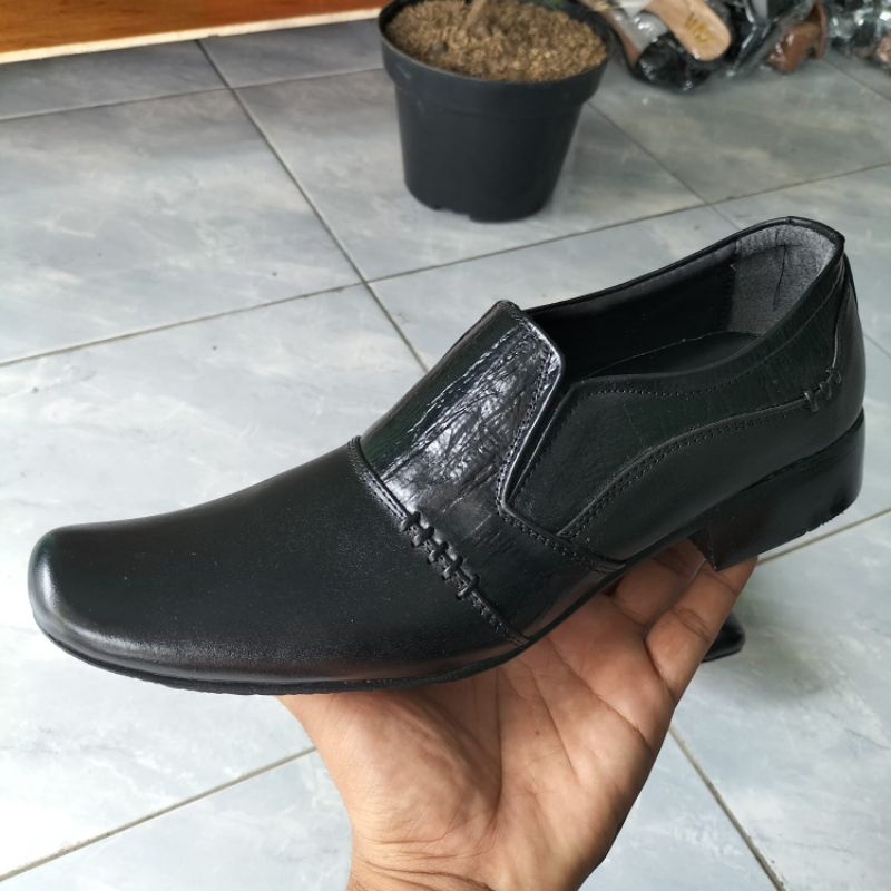 Lacosta Sepatu Pantofel Kantor Sales Kondangan Kulit Sapi Asli Premium