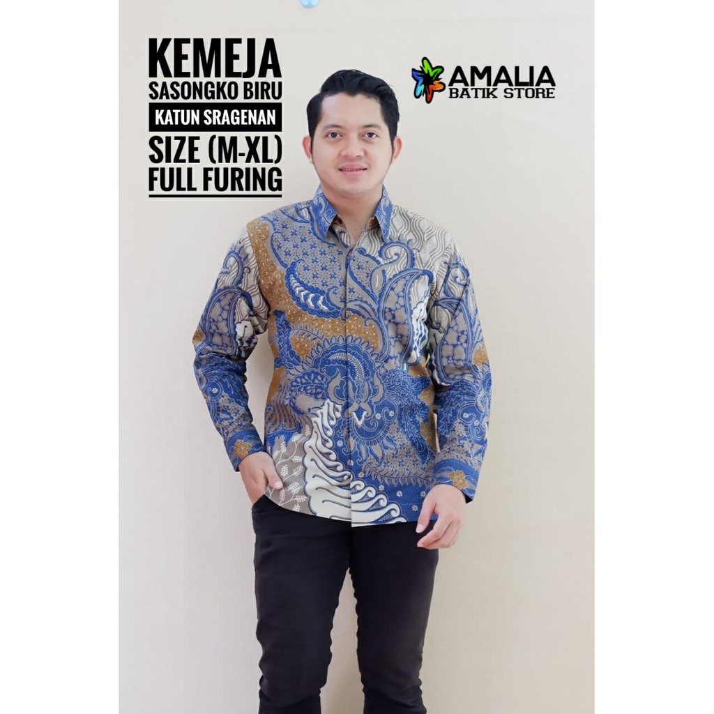 SASONGKO BIRU AMALIA BATIKSOLOAMANAH KEMEJA BATIK PRIA SOLO LAPIS FURING ATASAN PREMIUM MODERN KATUN HALUS MANUK PEKSI BOKOR KENCONO JAGO SOGAN WIRAYUDHA PEKSI LAWASAN GEMBIROLOKO GEBER GUNUNGAN NAKULA 2 GUNUNGAN EMAS BATIK SOLO AMANAH BATIKSOLOAMANAH SM