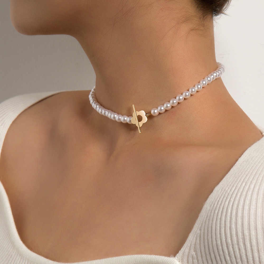 Jewelry Trend Simple Short Pearl Clavicle Chain Temperament Fashion Flower OT Buckle Necklace Womens