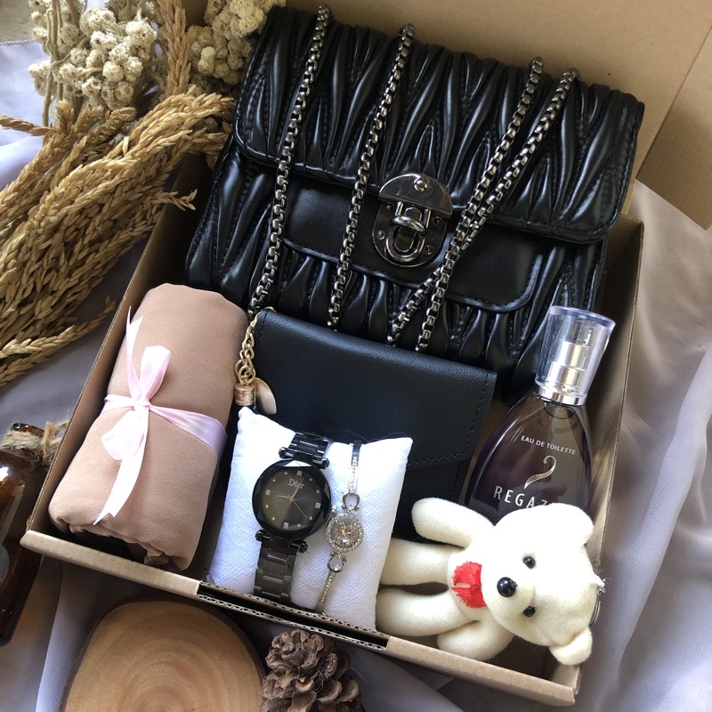 Hampers Giftbox Tas Premium Kado Hadiah Untuk Cewe Ulangtahun Wisuda Anniversary Lamaran