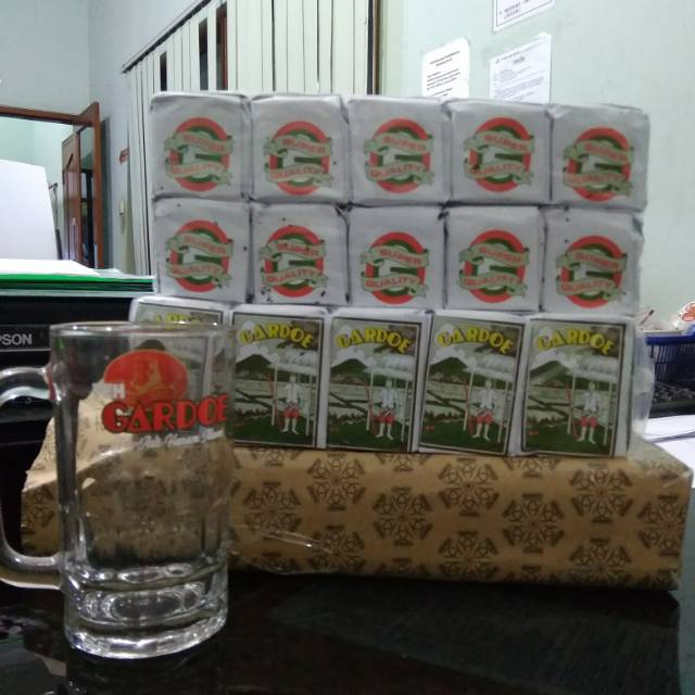 Gardoe Hijau Teh Khas Solo 2 pak free 1 gelas