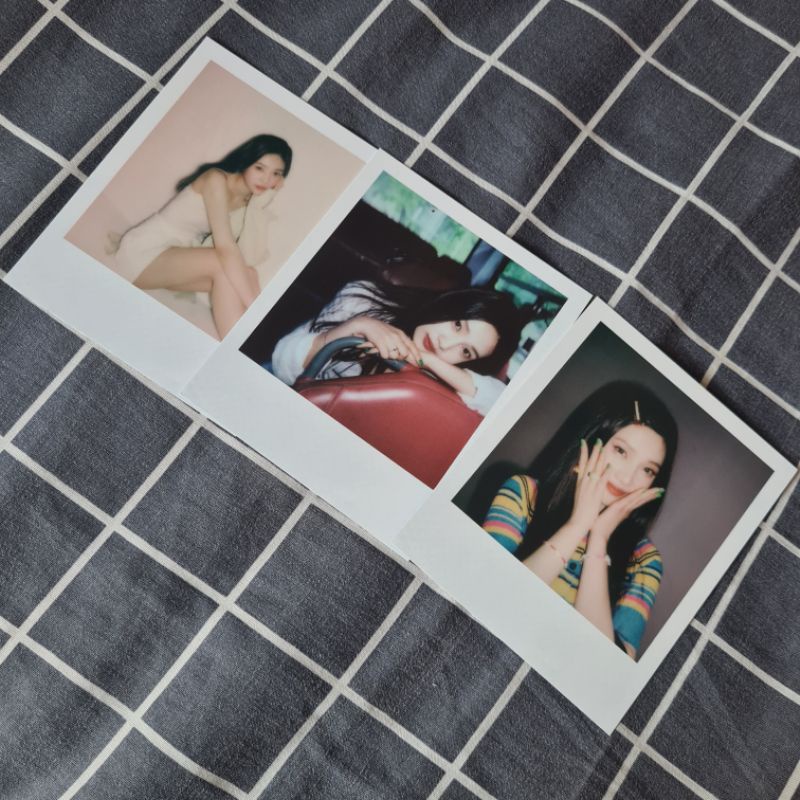 Polaroid Joy (Red Velvet) - Hello