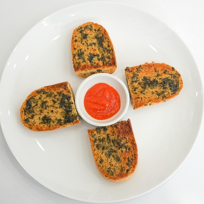 

Garlic Bread Tomito