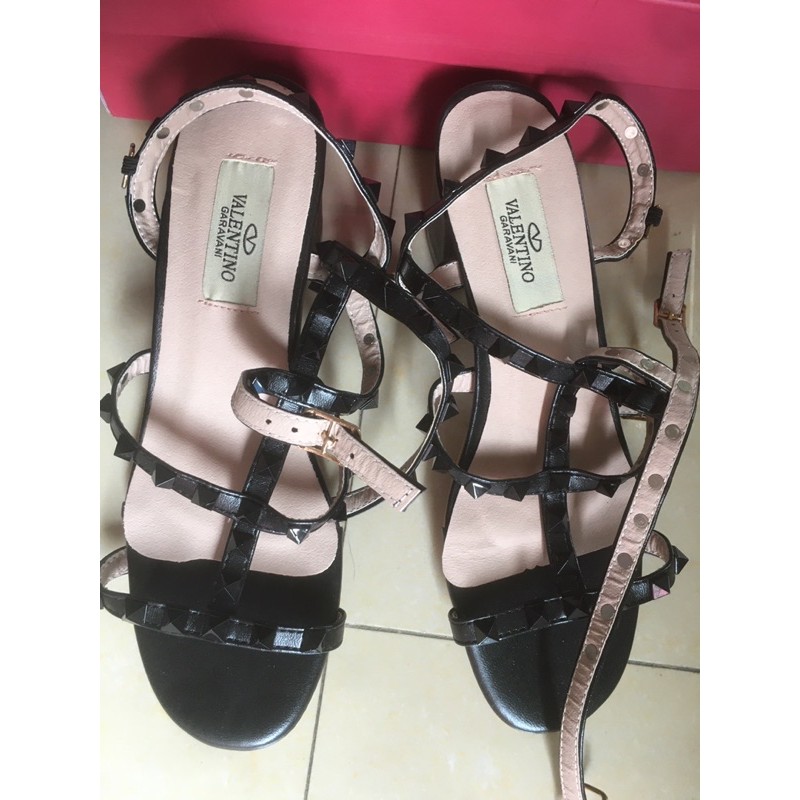 Valentino Flat Shoes - Preloved