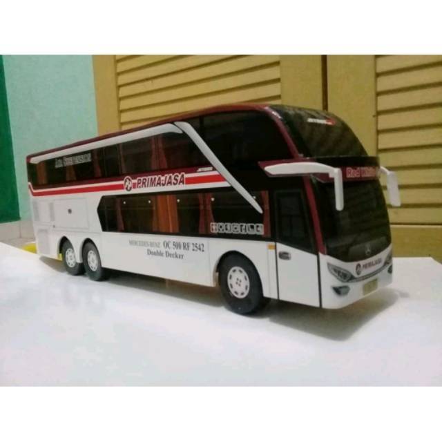 Miniatur bus besar primajasa
