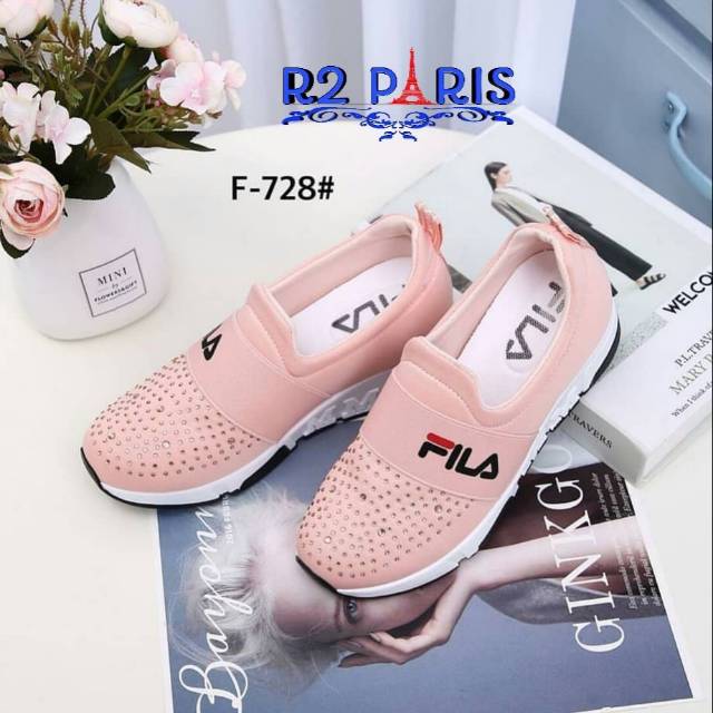 Sepatu Fila R2