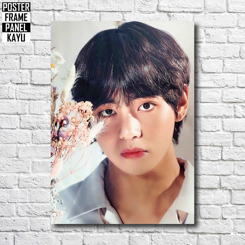 Poster BTS V World Tour Love Yourself In Seoul Frame Kayu Solid A4 V153