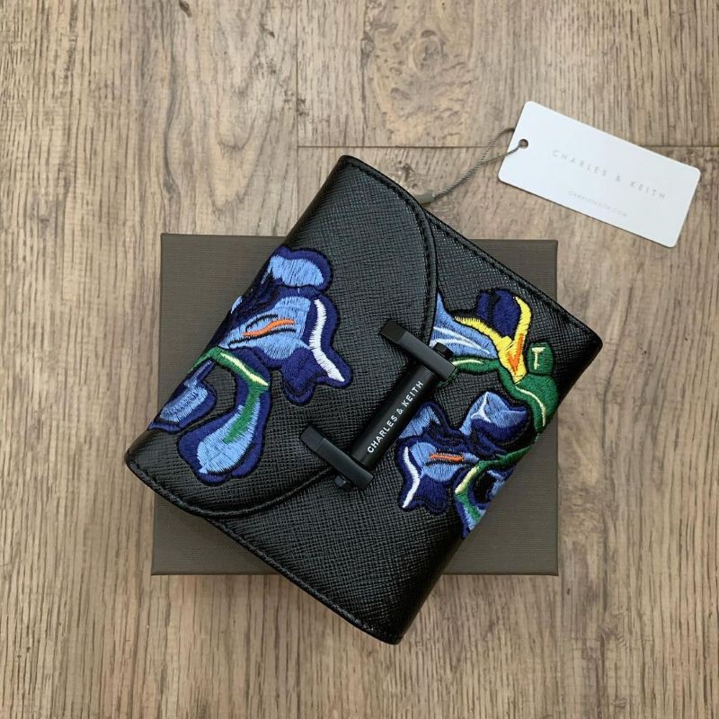 dompet wanita motif bordir | charles_ &Keith original free BOX | BRANDED SHOSUL