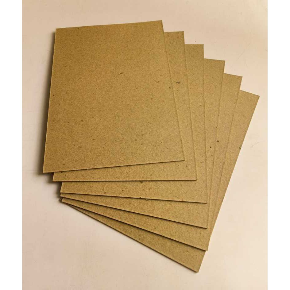 

(LEMBAR) FOLIO KARTON BOARD NO.30 TEBAL 2MM UK. 21.5X33 CM