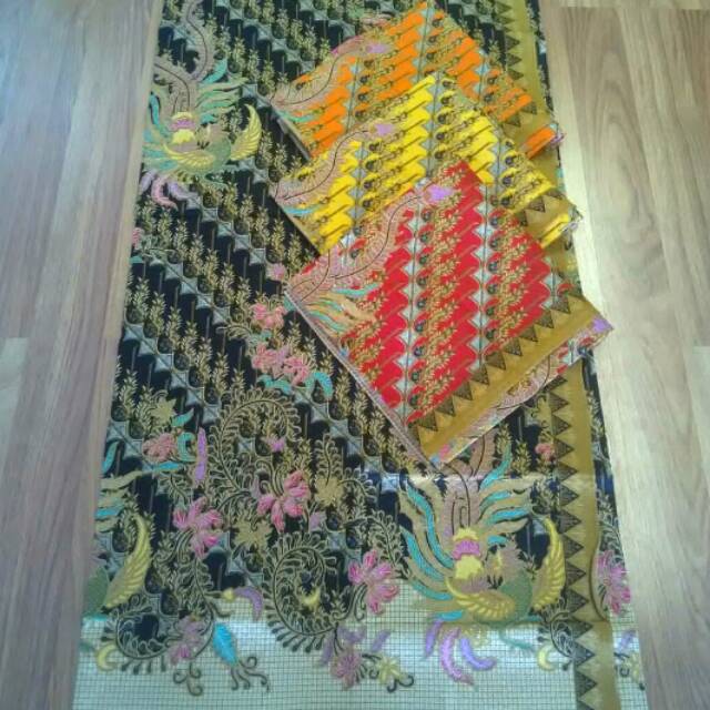 Kain Batik Klithik Merak