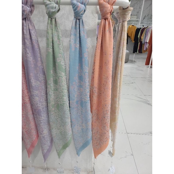 Granada Series Buttonscarves