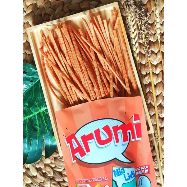 

ARUMI mie lidi/ lidi-lidian / mie biting / mie nyereh / mie gepeng / cemilan jadul / jajanan / snack / makanan ringan / 150 gram / kudapan / aneka rasa / bbq