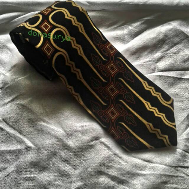 Dasi batik solo