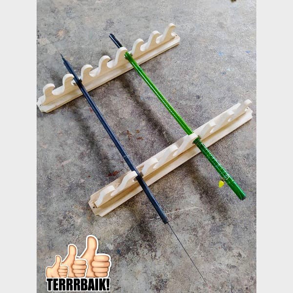 Stand Katana Rak Kayu Dudukan Joran Pancing Tegek Tempel Dinding 8 Lubang