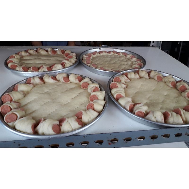 

DOUGH PIZZA/ROTI PIZZA ukuran 21cm "VARIAN TERBARU DOUBLE SOSIS" Min pembelian 3 pcs