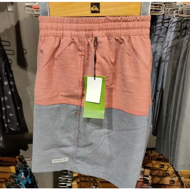 celana pendek Quicksilver original n223