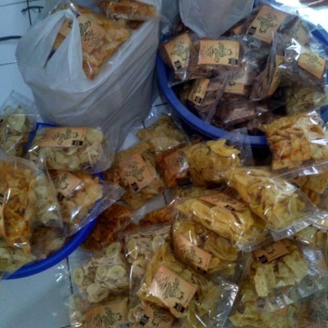 

Perkenalkan .. Aku adalah Keripik Rezky ..