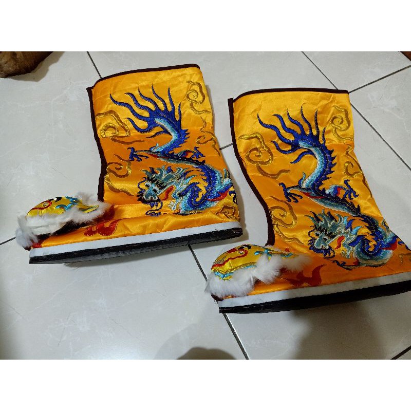 sepatu tatung warna kuning - premium