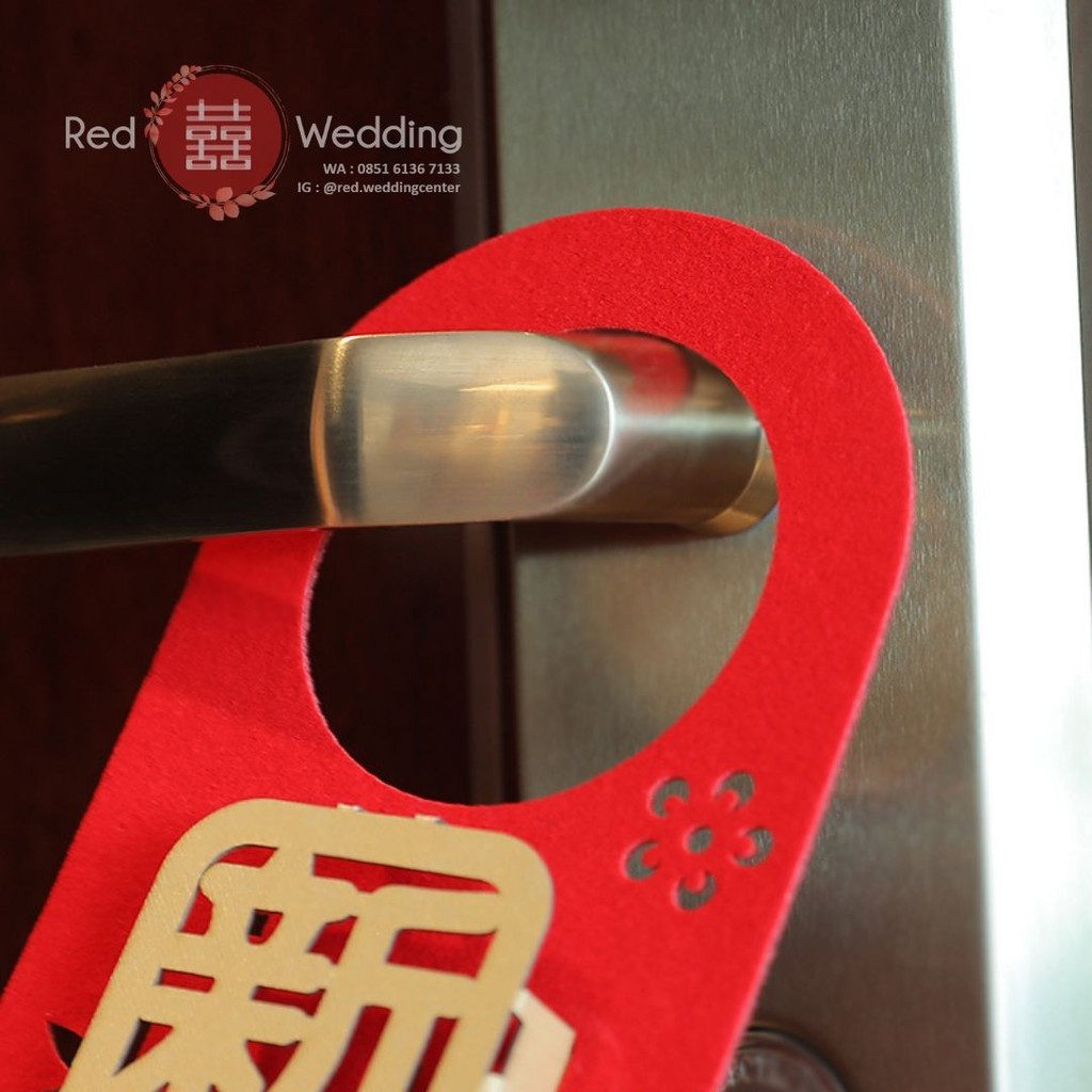 Gantungan Pintu Wedding Warna Merah Kombinasi Gold Glitter