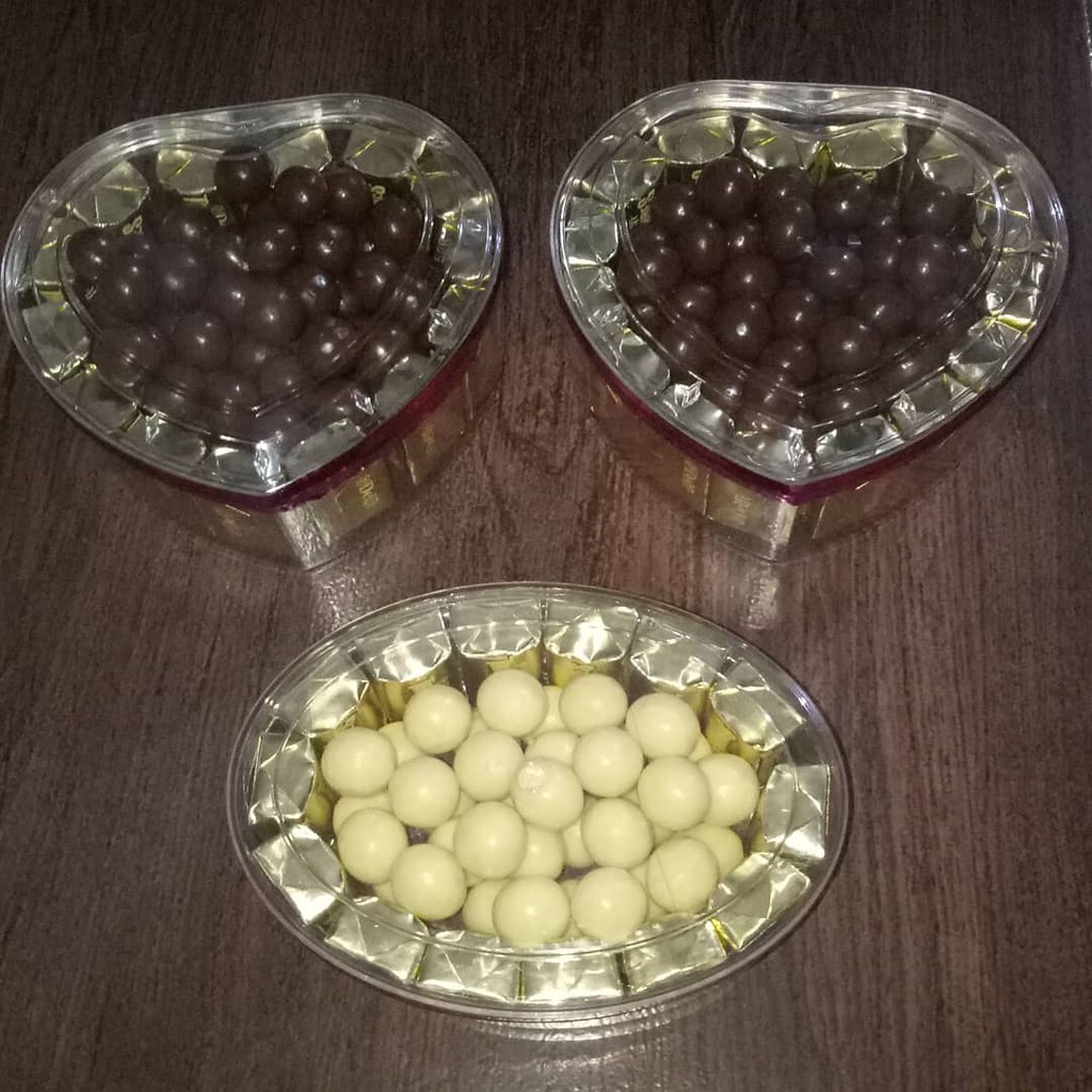 

COKLAT DELFI TEASURE ALMOND MIX COCCOC BIZWHITE OREO