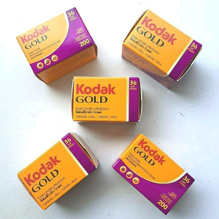 Roll Film Kodak Gold 200