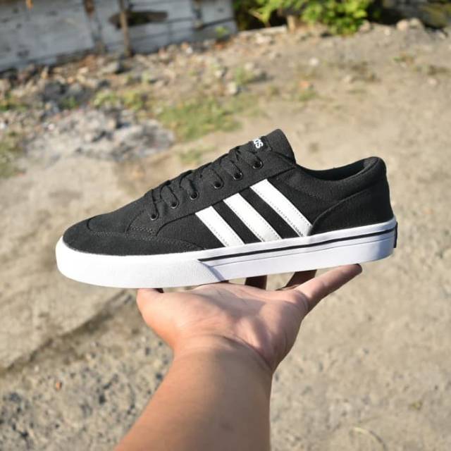 Sepatu Adidas Neo Superskate Premium Import Hitam Casual Pria - Hitam 41