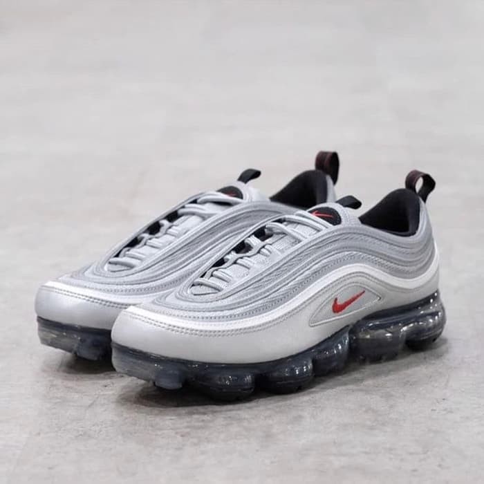 nike air vapormax silver bullet