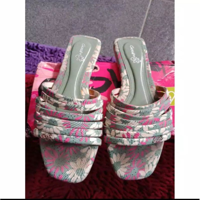 sandal Gosh PL terawat