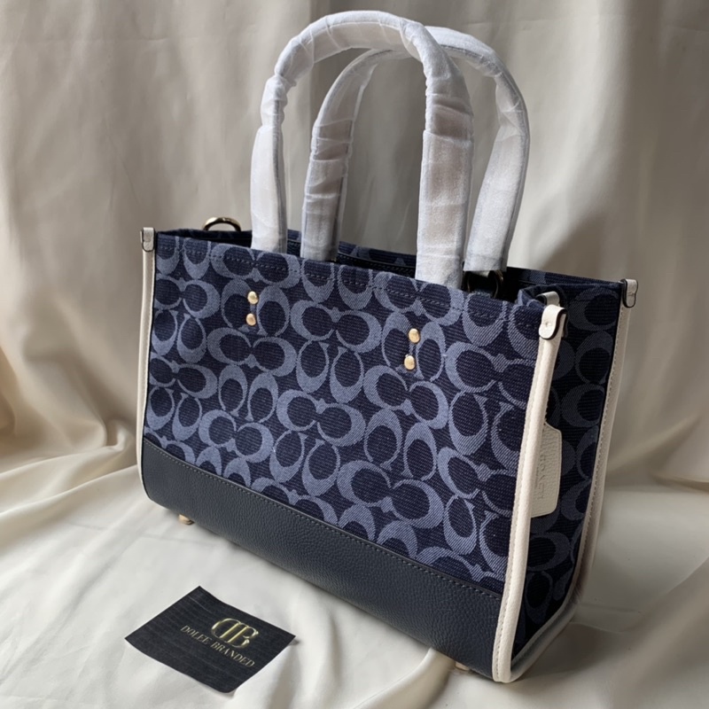 Coach Dempsey Carryall In Signature Jacquard With Patch(C2826)