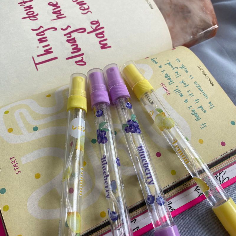 

DianShabir pulpen parfum fullbody buah buahan pulpen parfum murah pulpen lucu pulpen unik pulpen murah pulpen karakter lucu pulpen karakter unik atk murah atk Tangerang alat tulis murah alat tulis Tangerang