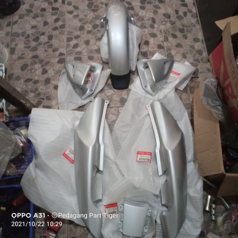 Bdy Set Honda Tiger 2000 ( Tilam ) Silver
