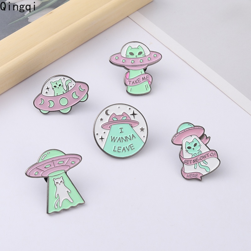 Bros Pin Enamel Desain Kartun Ufo Alien Spaceship Kucing Untuk Ransel