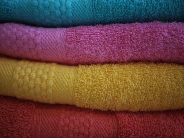 Paket Handuk Mutia Jumbo Isi 4 Warna Mix