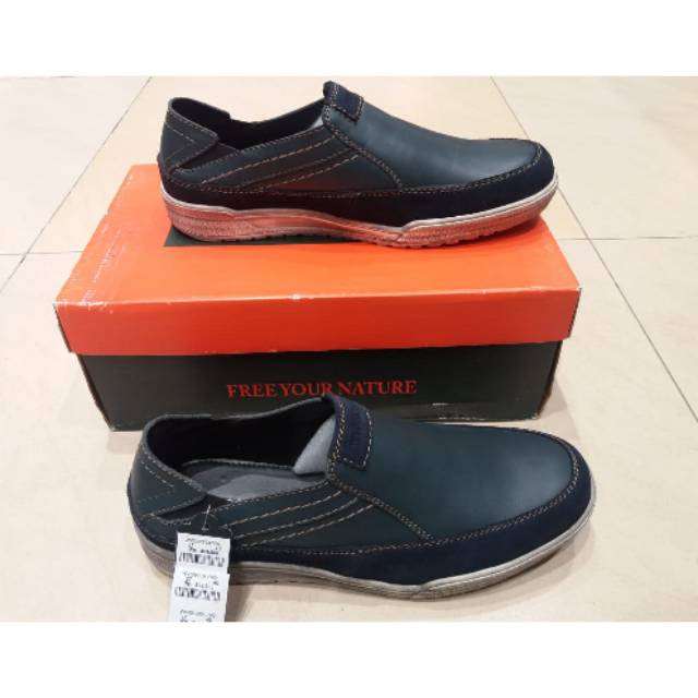 Sepatu Casual Watchout