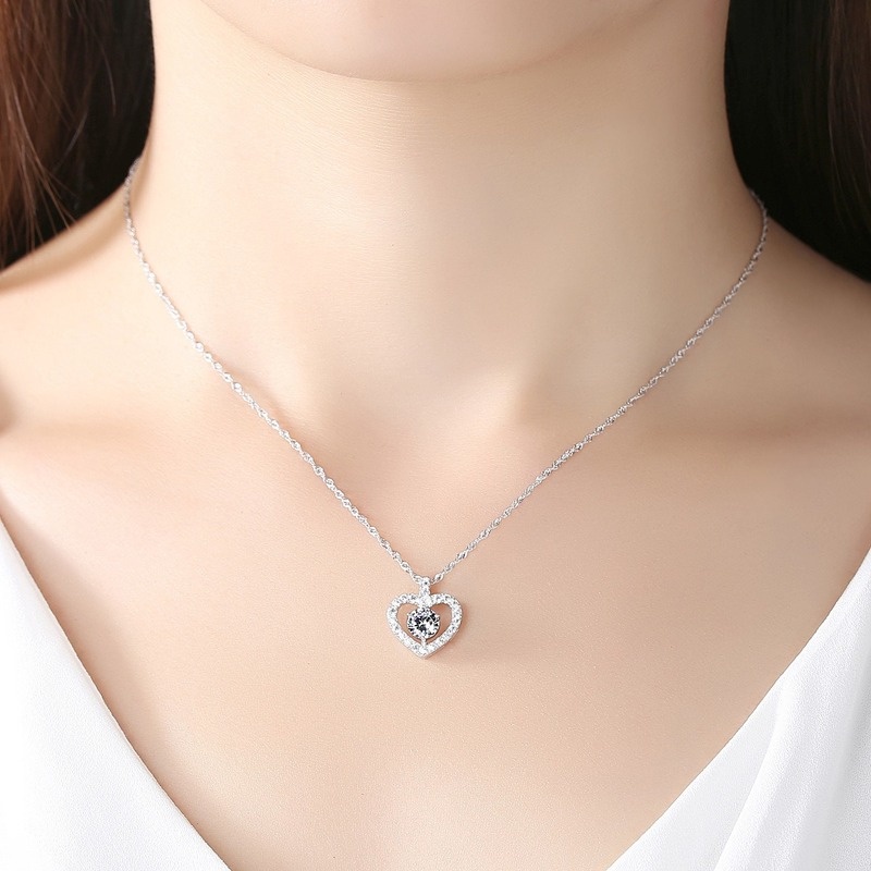 [Ready Stock]Fashion Plated S925 Sterling Silver Micro Inlaid with Diamond Love Heart Pendant Necklace