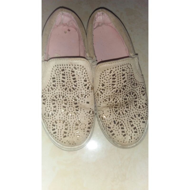 sepatu anak second