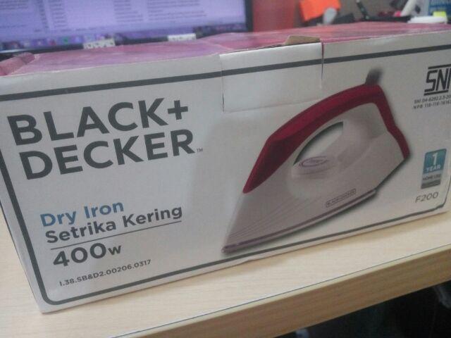 Black+decker Setrika Kering Non Stick 400 Watt / Dry Iron - F 200