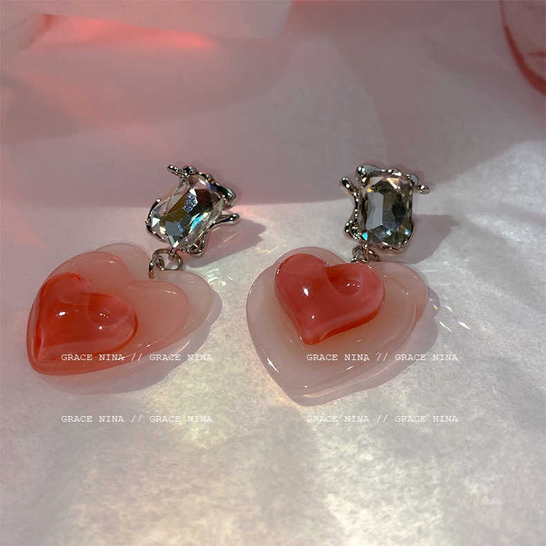 Anting Tusuk Bentuk Hati Bahan Resin Gaya Korea Untuk Wanita