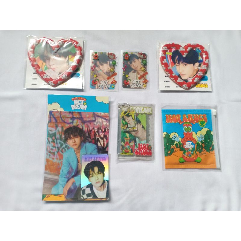 [READY STOCK ] MD HOT SAUCE PHOTO HOLDER & KEYRING JENO  MAGNET STAND JENO MARK HOLOGRAM PHOTOCARD S