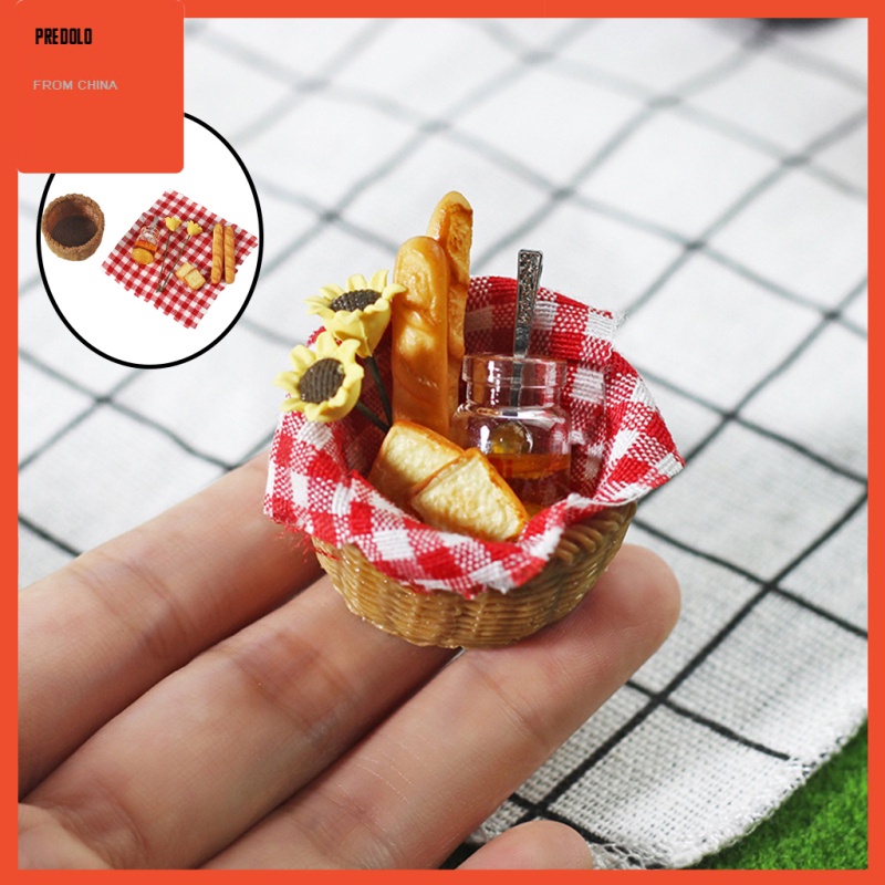 [In Stock] Mini Miniature Bread Picnic Cloth with Basket 1/12 Doll House Green Plaid