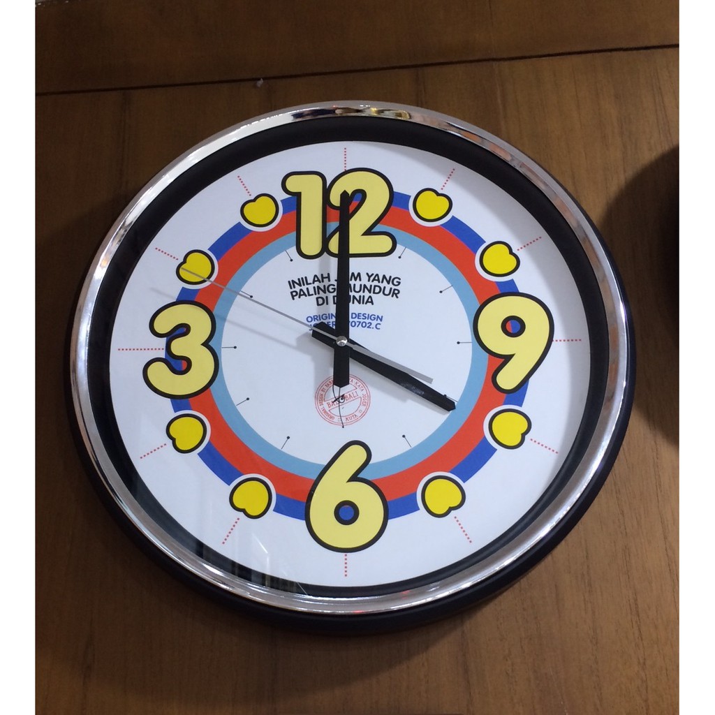 Jam Dinding Mundur Joger Bali