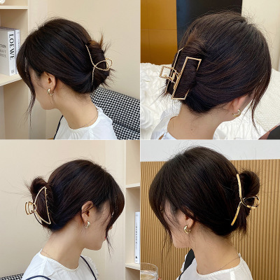 Jepit Rambut Model Cakar Kepiting Besar Aksen Mutiara Berlian Imitasi Bahan Logam Gaya Korea Untuk Wanita